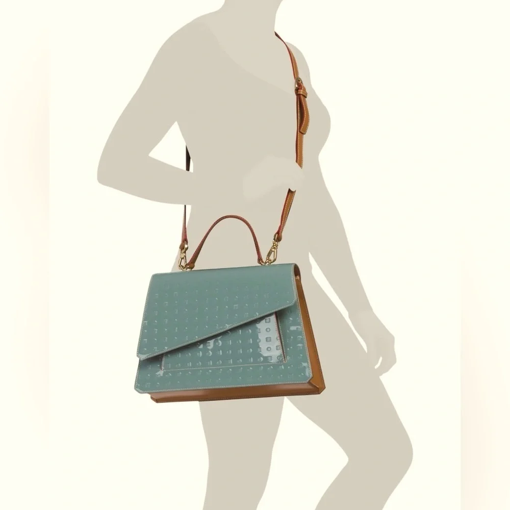 2385- Arcadia Women’s Crossbody Bag Made In Italy Patent Leather NWT - Picture 5 of 14